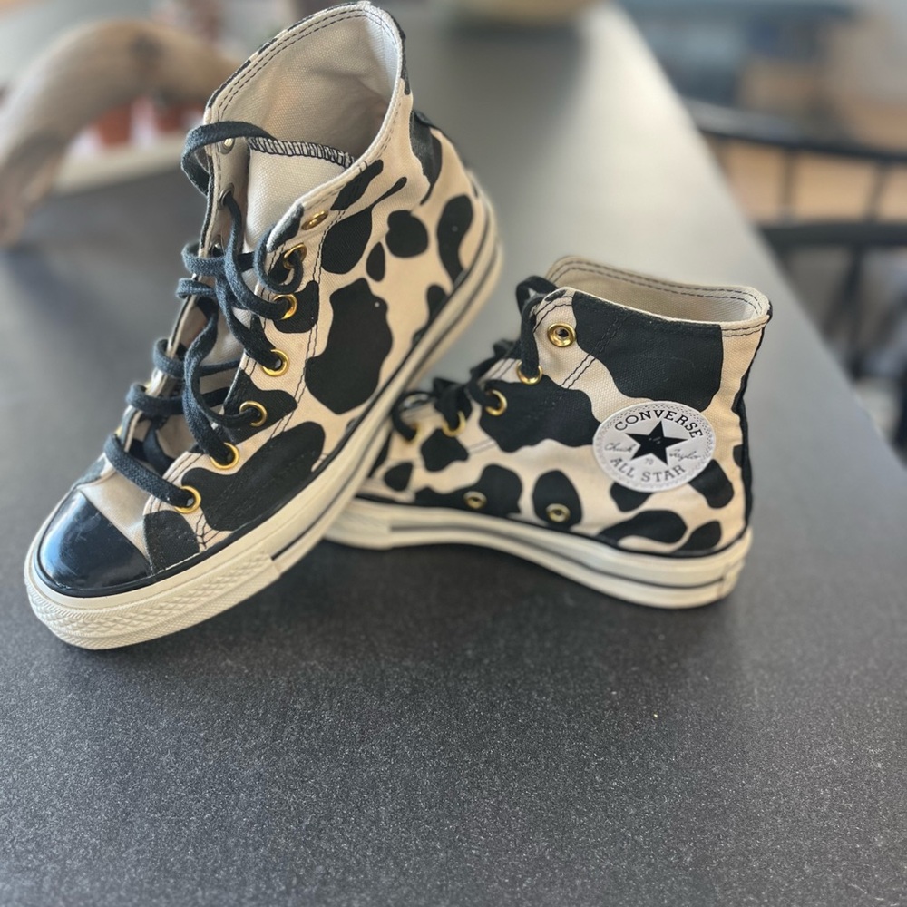 Converse Women's Black and Cream Trainers